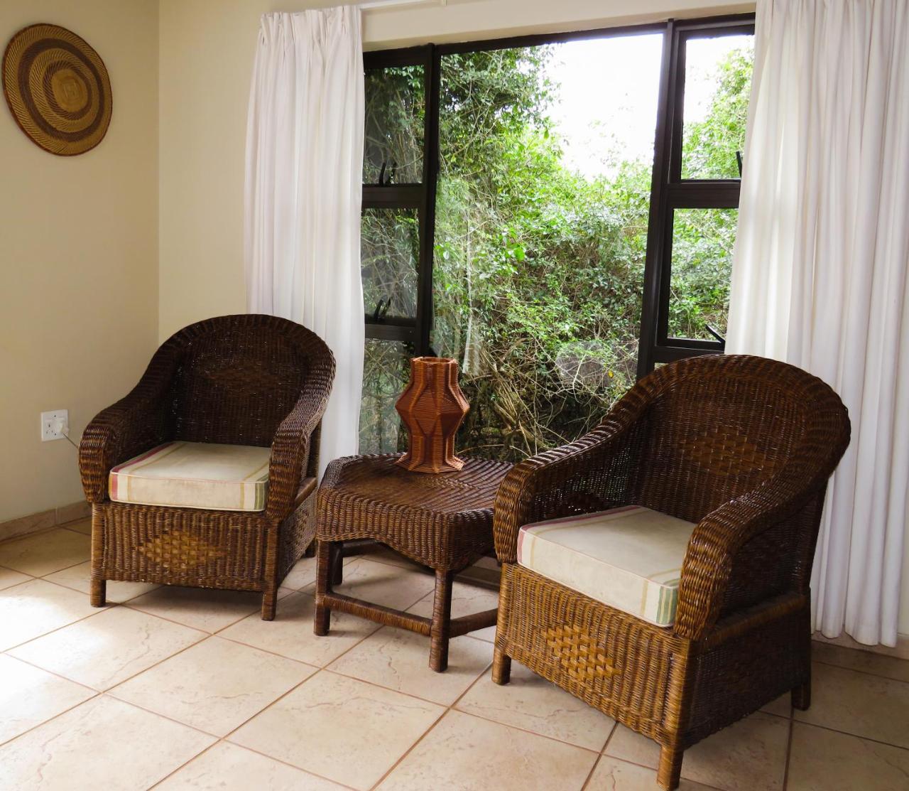Umkhumbi Lodge Hluhluwe Exteriör bild