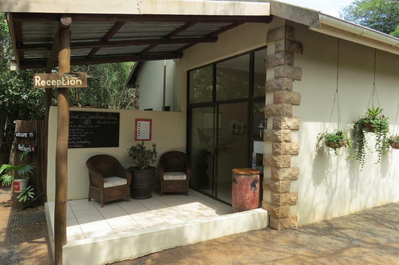 Umkhumbi Lodge Hluhluwe Exteriör bild