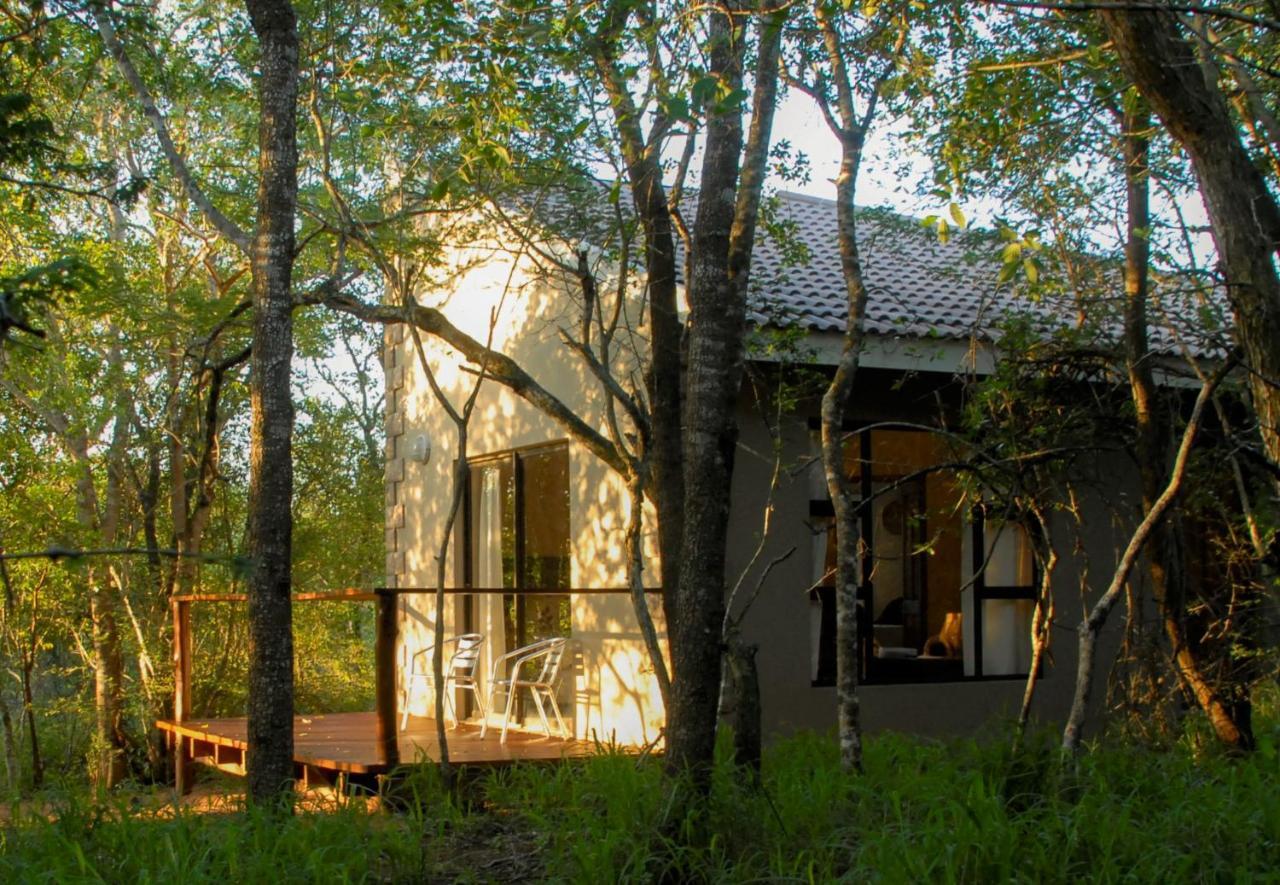 Umkhumbi Lodge Hluhluwe Exteriör bild