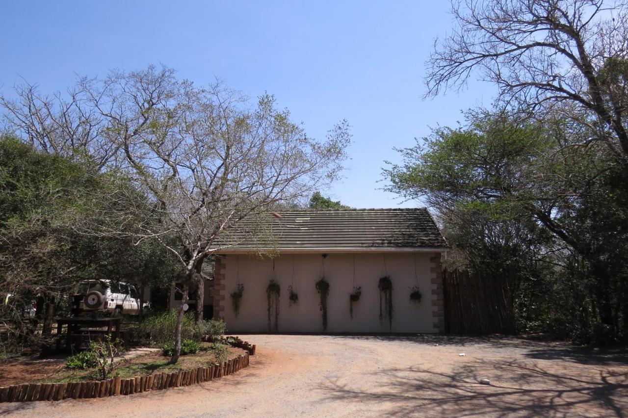 Umkhumbi Lodge Hluhluwe Exteriör bild