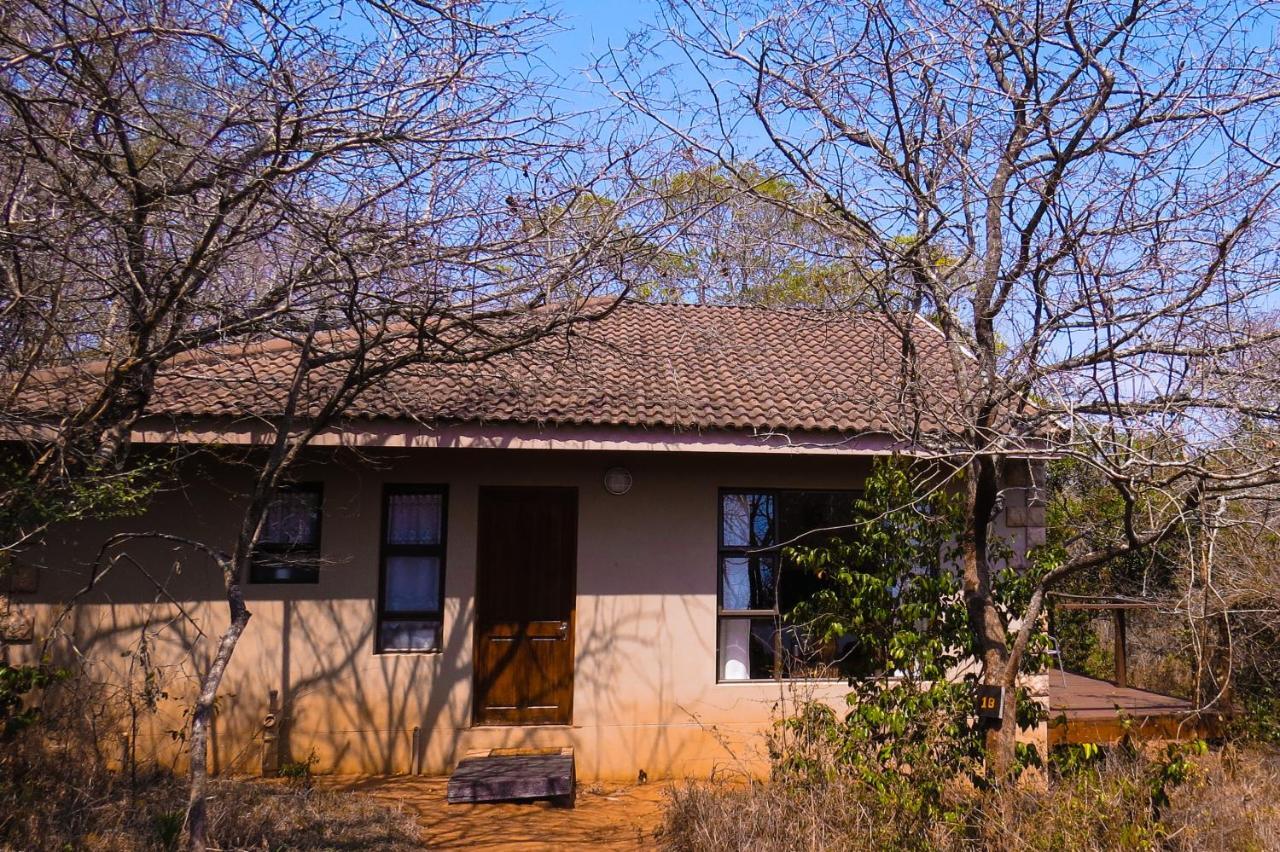 Umkhumbi Lodge Hluhluwe Exteriör bild